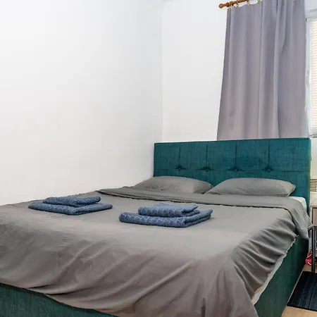 Modern Upon Tsimiski Apartament