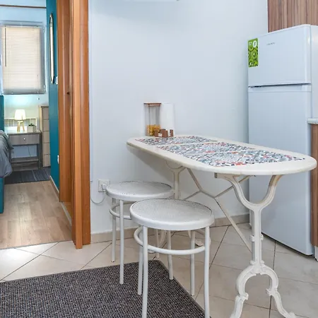 Modern Upon Tsimiski Tesalónica