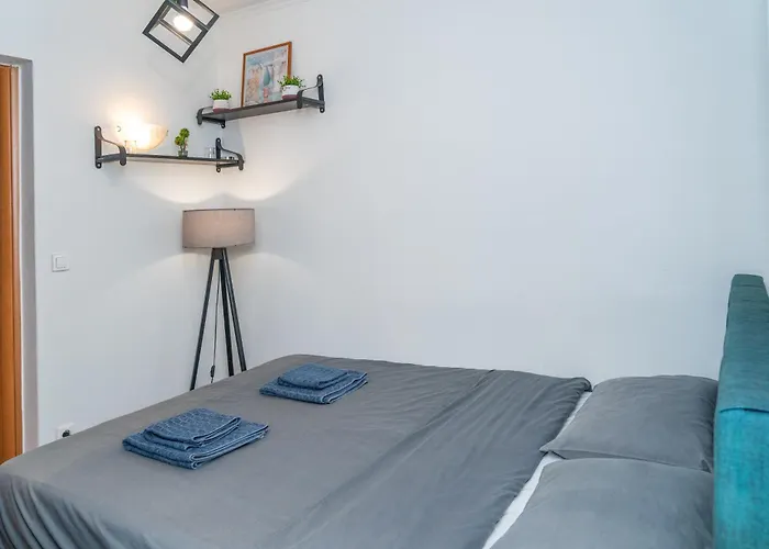 Modern Upon Tsimiski Apartament Saloniki