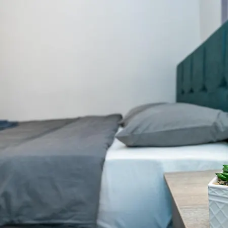 Modern Upon Tsimiski Apartament