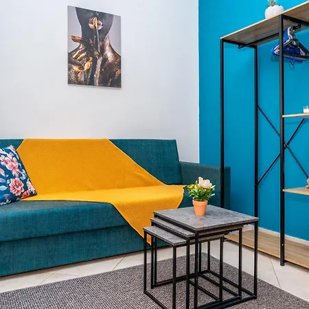 Modern Upon Tsimiski *