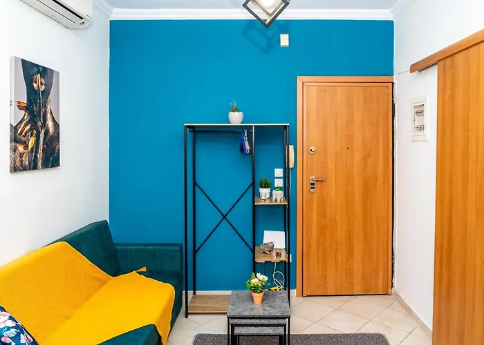Modern Upon Tsimiski Apartment