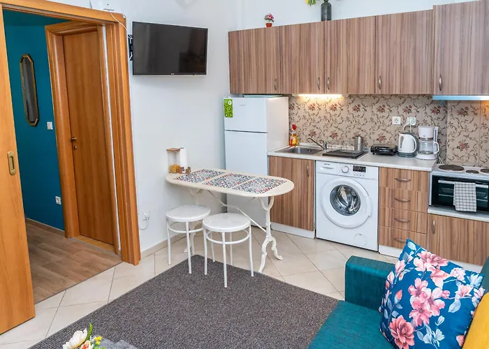 Apartment Modern Upon Tsimiski