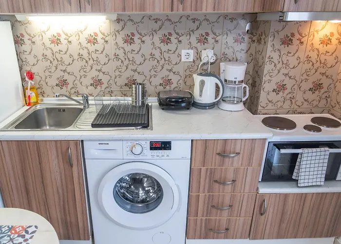 Modern Upon Tsimiski Apartment Thessaloniki
